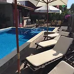 комплекс белите къщи Несебър