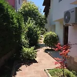 Ваканционна къща комплекс белите къщи *