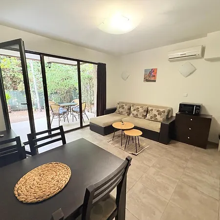 Ferienhaus The White Complex *