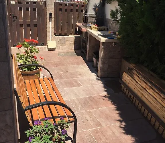 別荘 The White Complex ネセバル